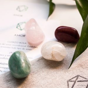 piedras, mienerales, cuarzo rosa, aventurina, talismán con indicaciones de uso
