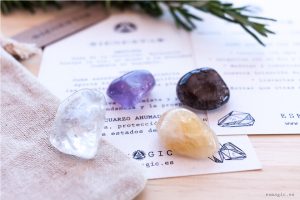 Imagen talismanes gemas cristales bienestar esmagic blog